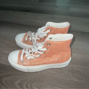 Platform Converse women’s size 6.5